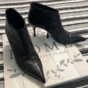 Gucci boot heel!!